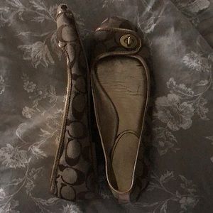 Coach flats